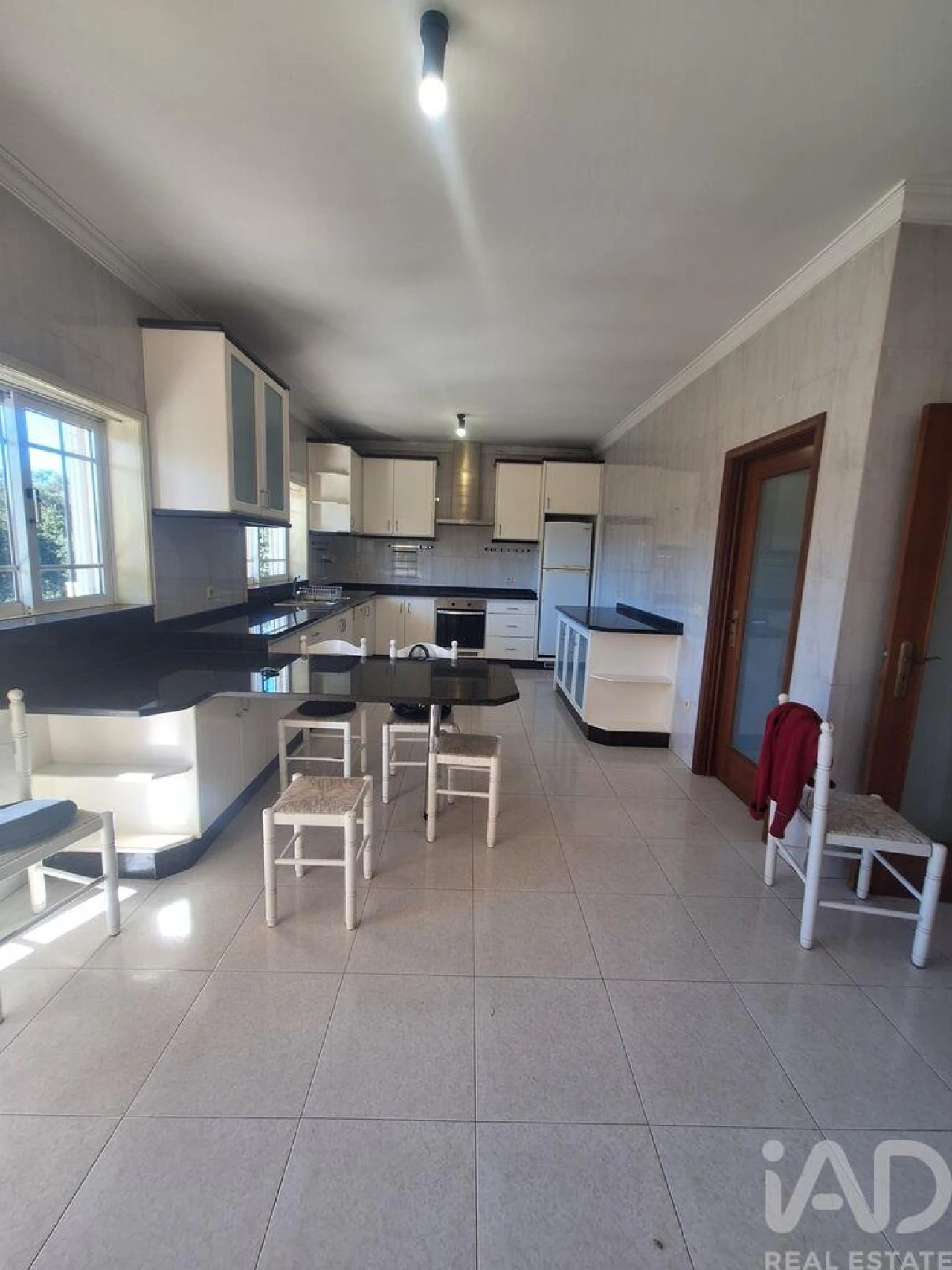 Moradia T4 para Venda em Recarei Foto 17