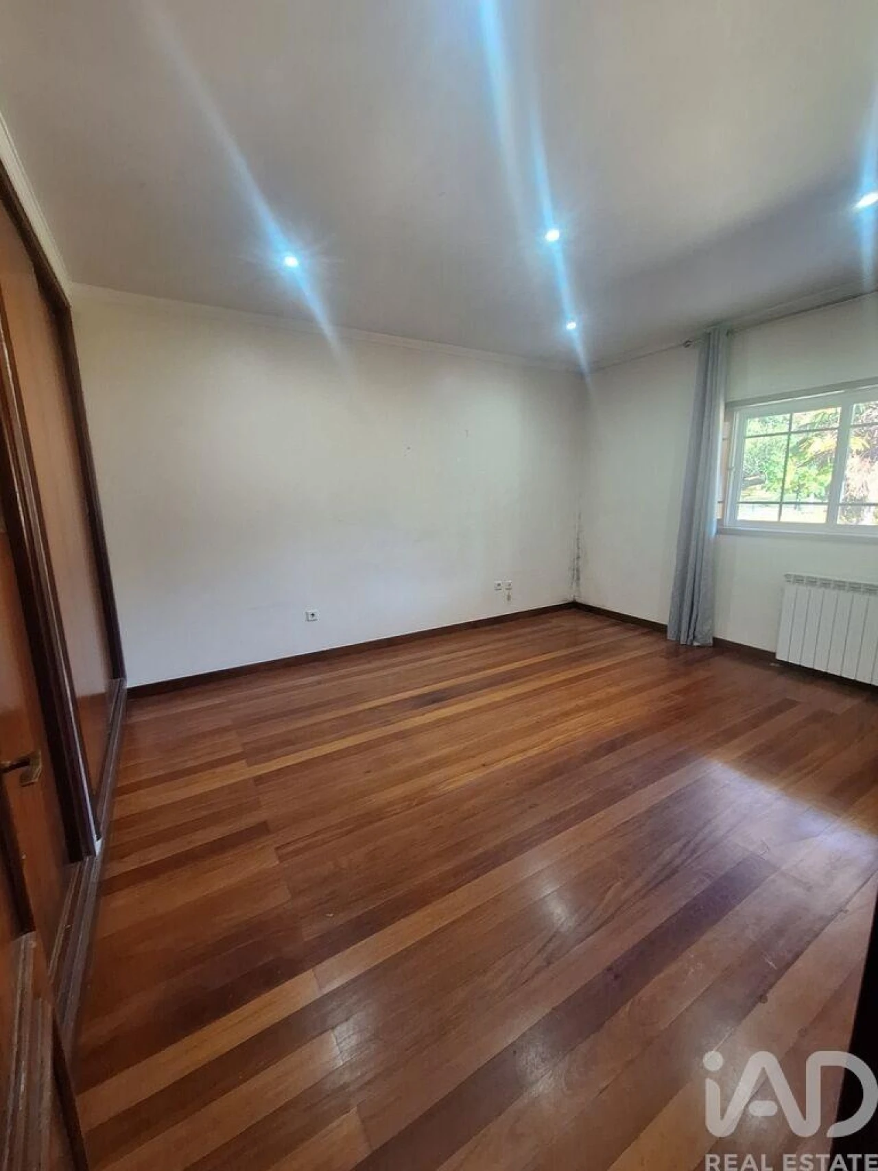 Moradia T4 para Venda em Recarei Foto 28