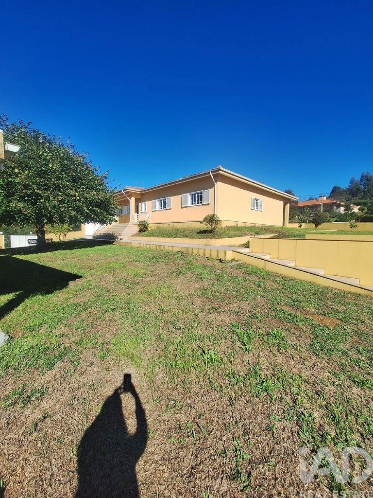 Moradia T4 para Venda em Recarei Foto 4