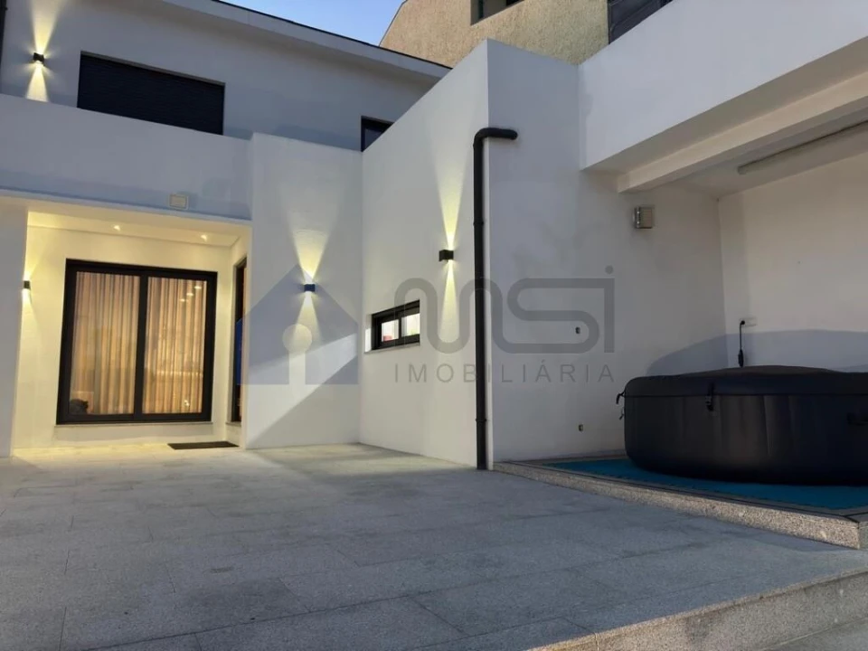 Moradia T3 para Venda em Custóias, Leça do Balio e Guifões Foto 48