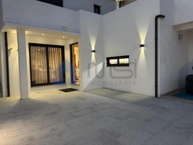 Moradia T3 para Venda em Custóias, Leça do Balio e Guifões Foto 1