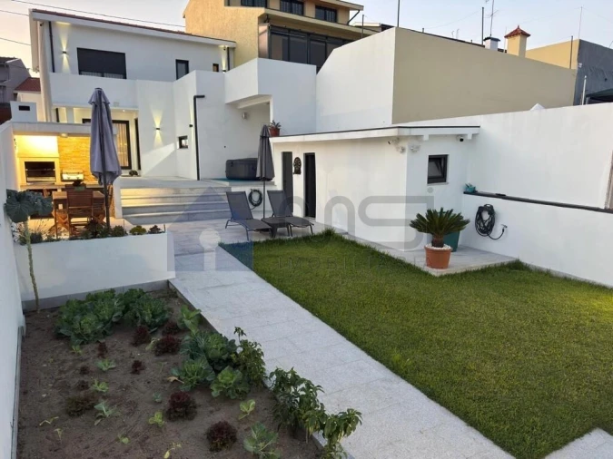 Moradia T3 para Venda em Custóias, Leça do Balio e Guifões Foto 45