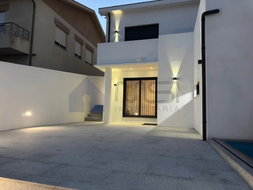 Moradia T3 para Venda em Custóias, Leça do Balio e Guifões Foto 49