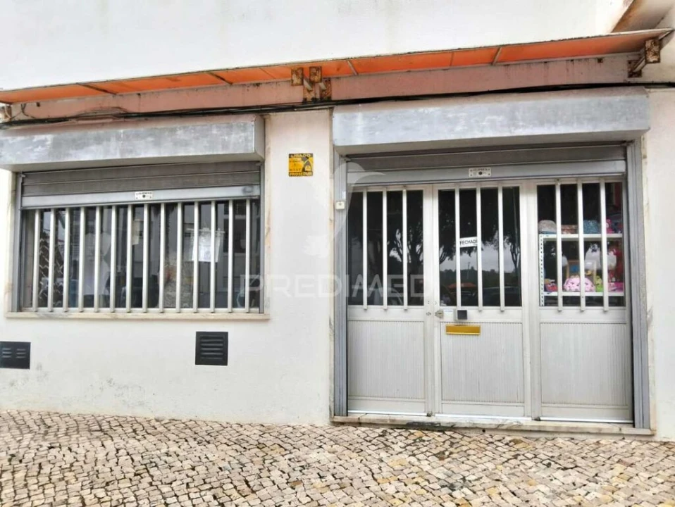 Loja para Venda em São Domingos de Rana Foto 1