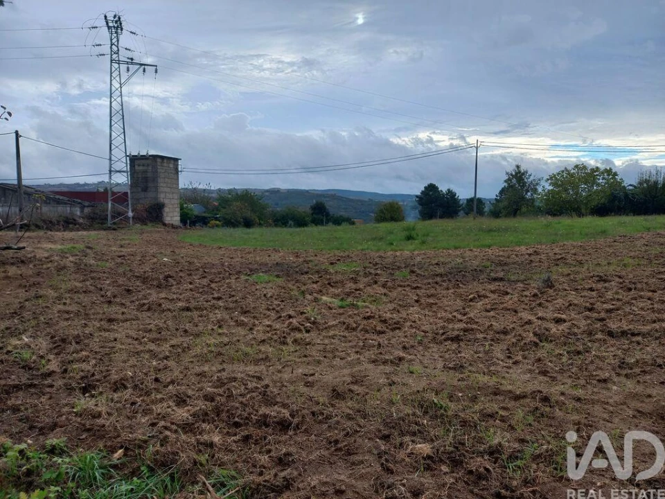 Terreno para Venda em Adoufe e Vilarinho de Samardã Foto 9