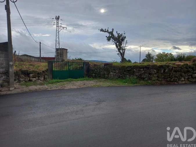 Terreno para Venda em Adoufe e Vilarinho de Samardã Foto 5