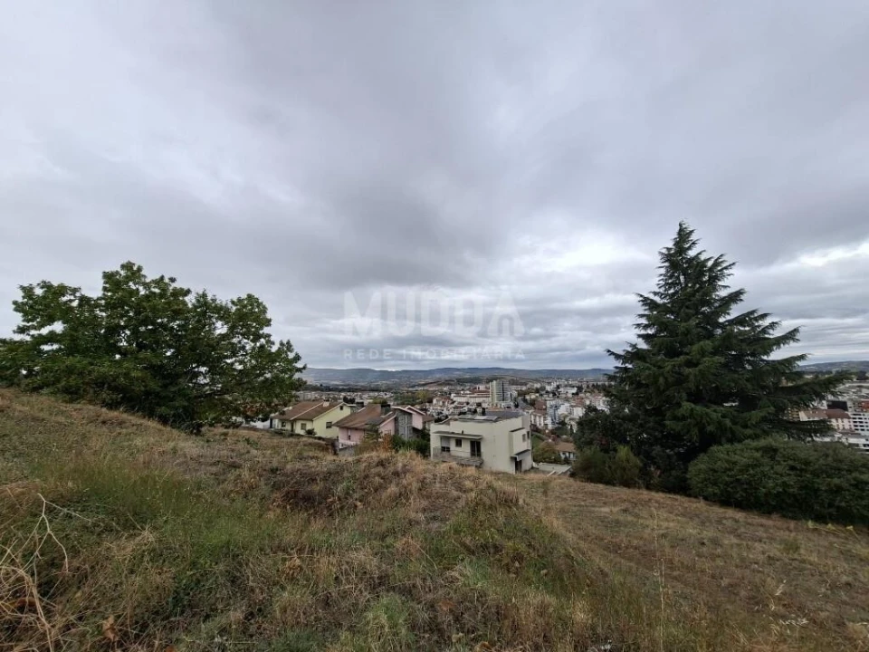 Terreno para Venda em Sé, Santa Maria e Meixedo Foto 3