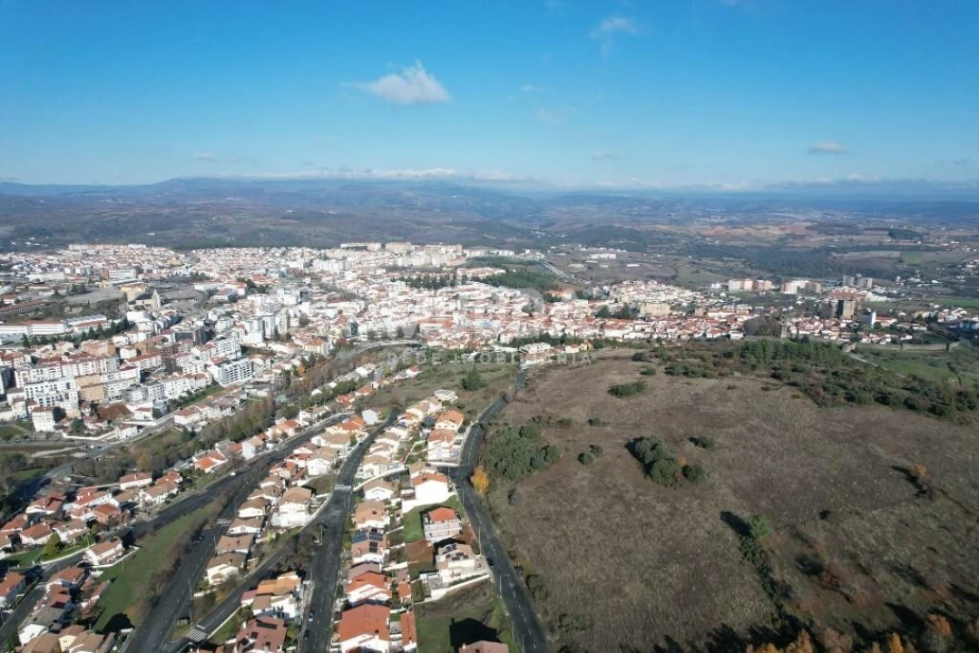 Terreno para Venda em Sé, Santa Maria e Meixedo Foto 13