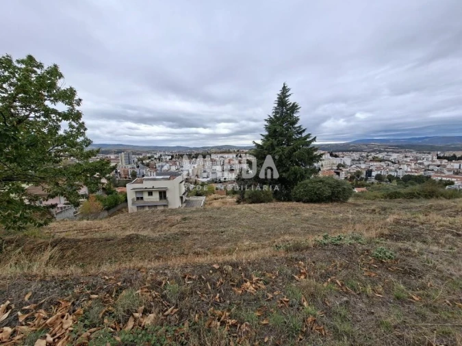 Terreno para Venda em Sé, Santa Maria e Meixedo Foto 4