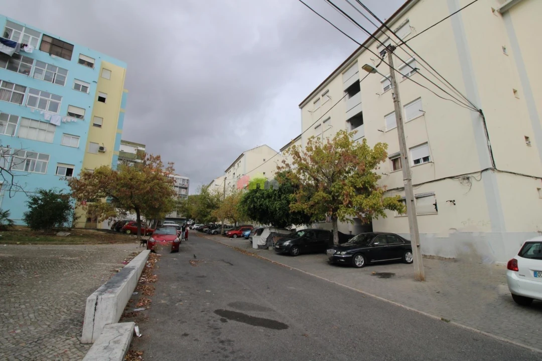 Apartamento T3 para Venda em Almada, Cova da Piedade, Pragal e Cacilhas Foto 19
