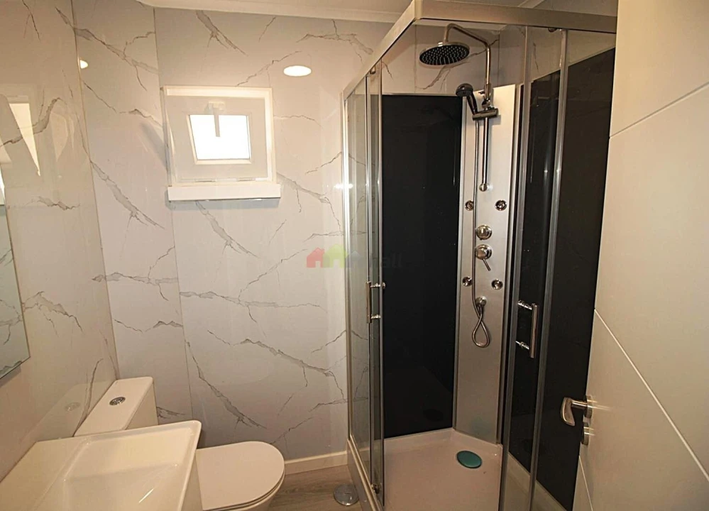Apartamento T3 para Venda em Almada, Cova da Piedade, Pragal e Cacilhas Foto 10