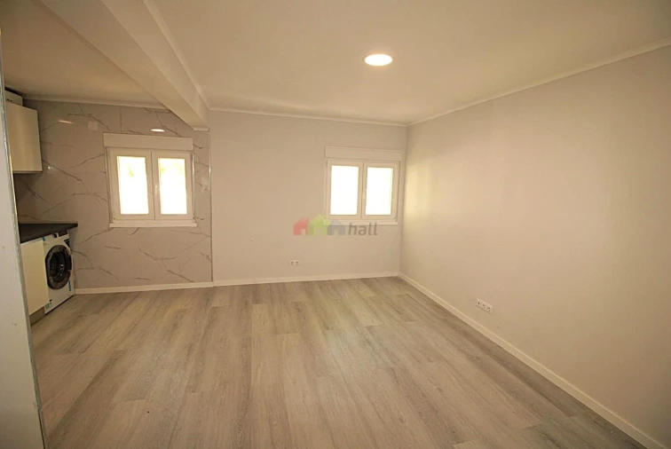 Apartamento T3 para Venda em Almada, Cova da Piedade, Pragal e Cacilhas Foto 4