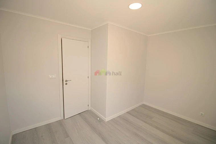 Apartamento T3 para Venda em Almada, Cova da Piedade, Pragal e Cacilhas Foto 12