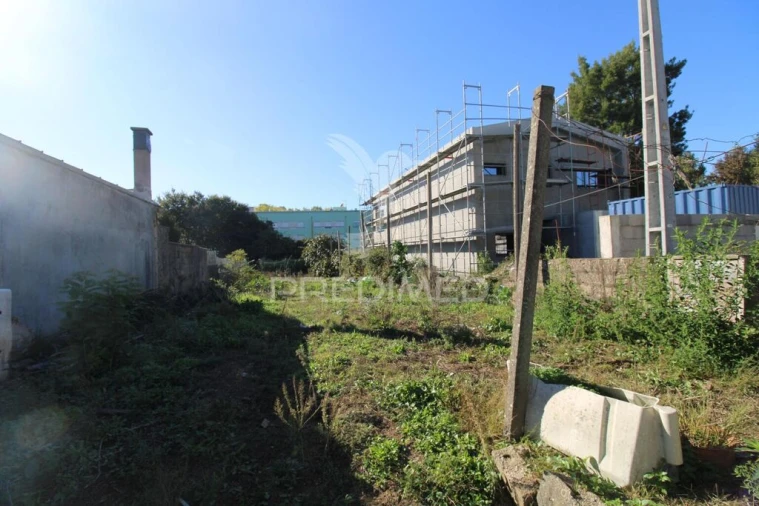 Terreno para Venda em Moreira Foto 6