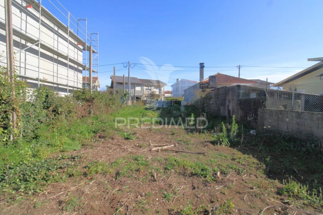 Terreno para Venda em Moreira Foto 8