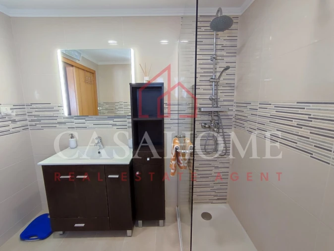 Moradia T4 para Venda em Lagoa e Carvoeiro Foto 49