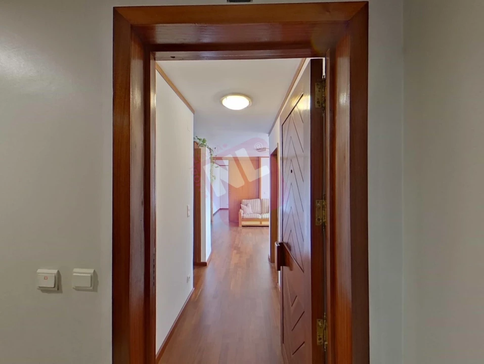 Apartamento T3 para Arrendamento em Lumiar Foto 1