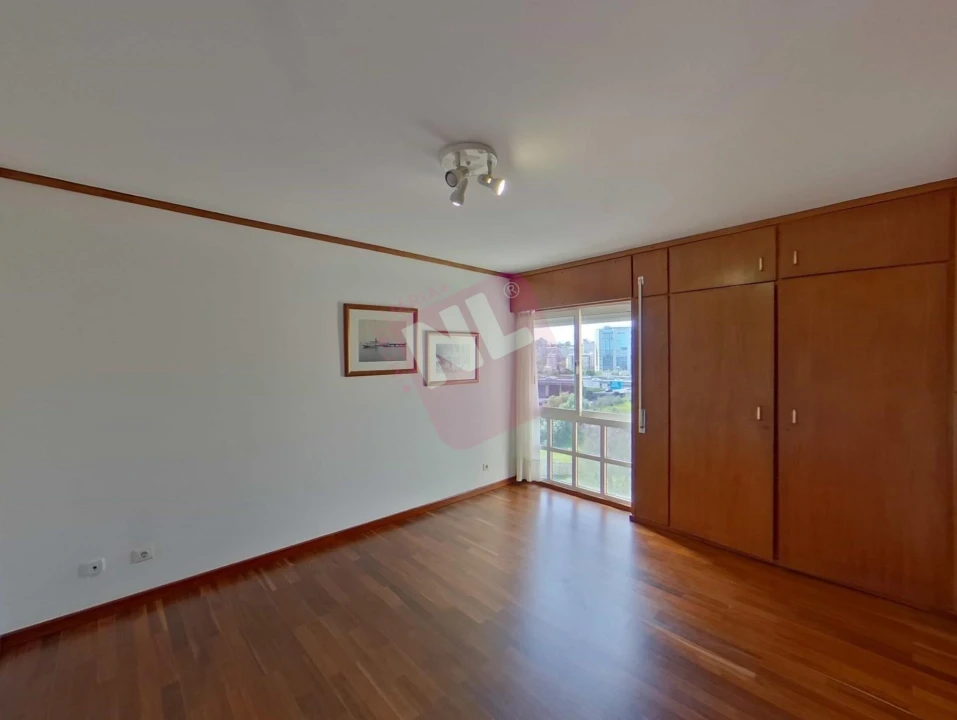 Apartamento T3 para Arrendamento em Lumiar Foto 26
