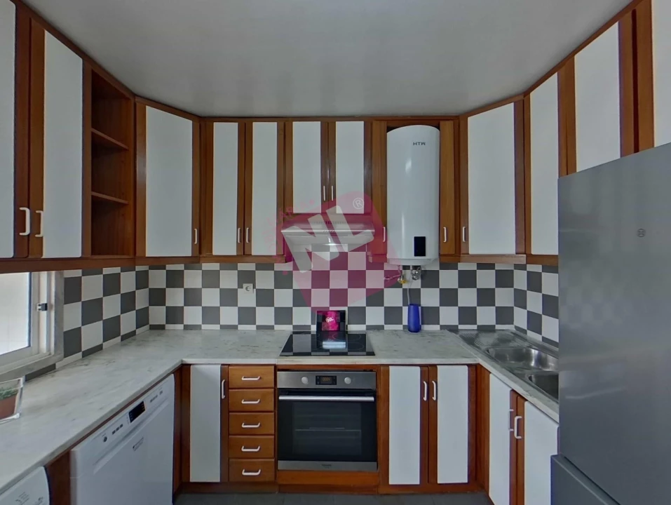 Apartamento T3 para Arrendamento em Lumiar Foto 5