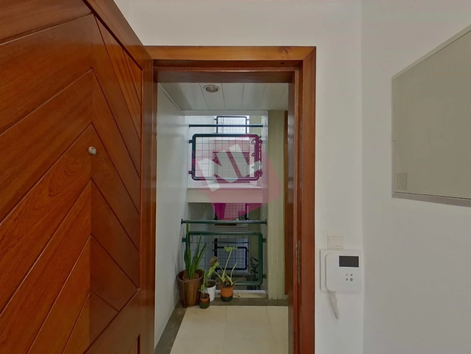 Apartamento T3 para Arrendamento em Lumiar Foto 2