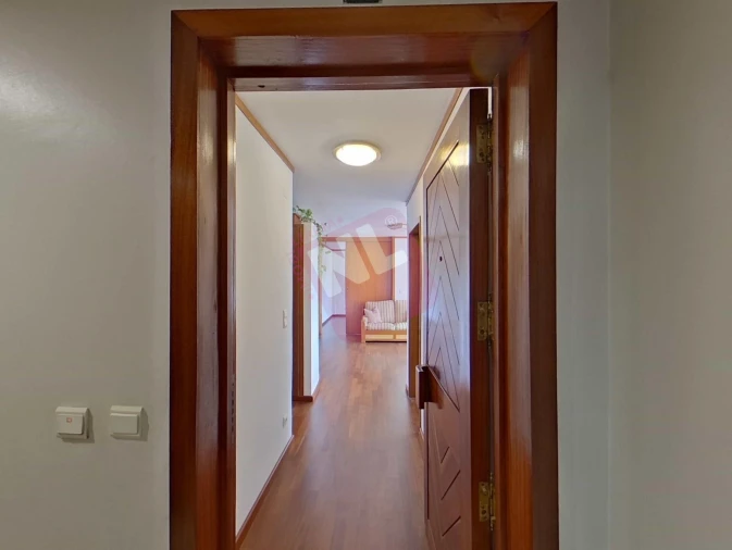 Apartamento T3 para Arrendamento em Lumiar Foto 1