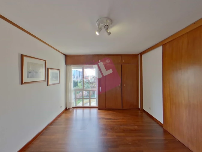 Apartamento T3 para Arrendamento em Lumiar Foto 27