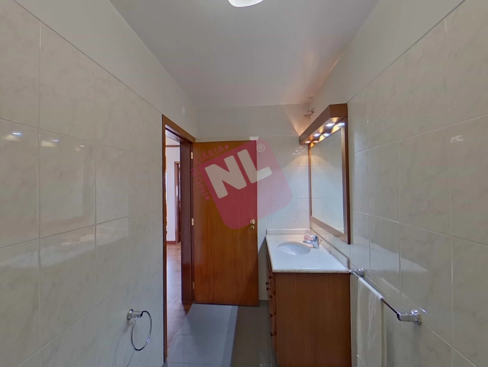 Apartamento T3 para Arrendamento em Lumiar Foto 12