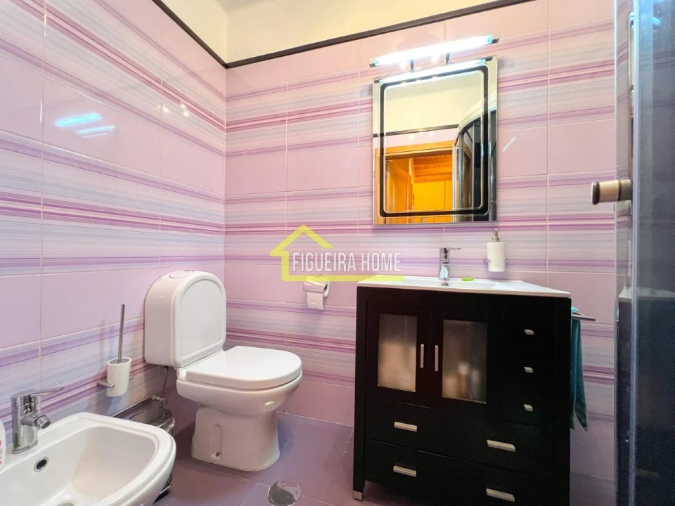 Apartamento T1 para Venda em Buarcos Foto 4