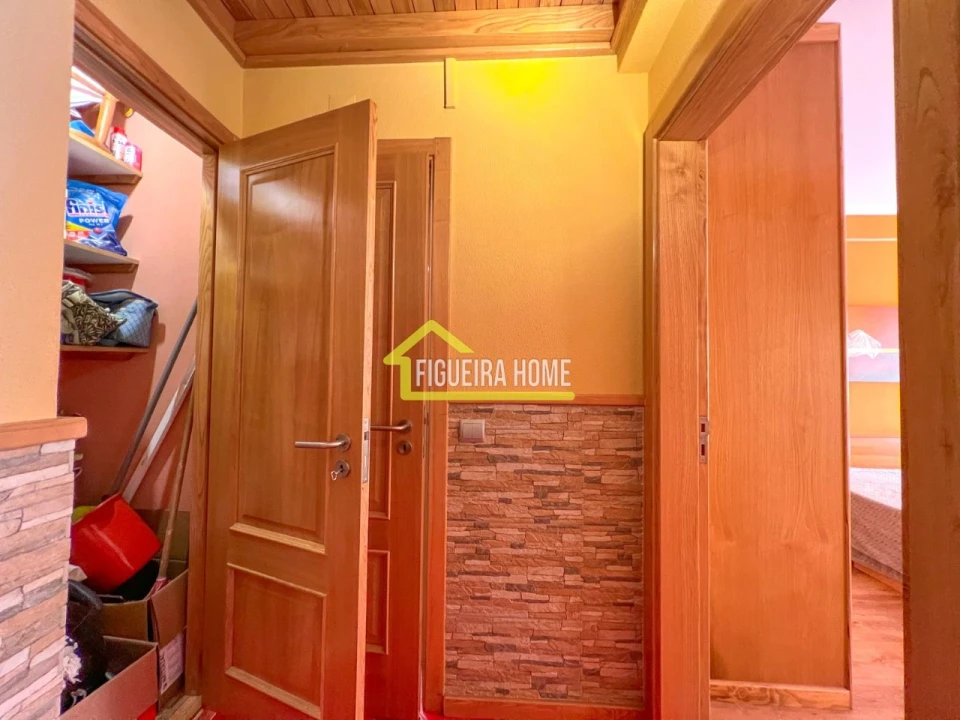 Apartamento T1 para Venda em Buarcos Foto 6