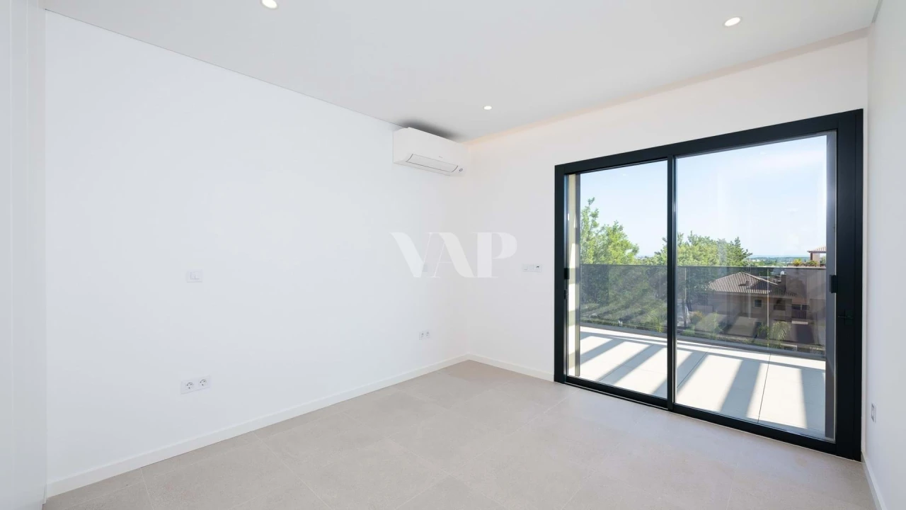 Apartamento T2 para Venda em Quarteira Foto 5