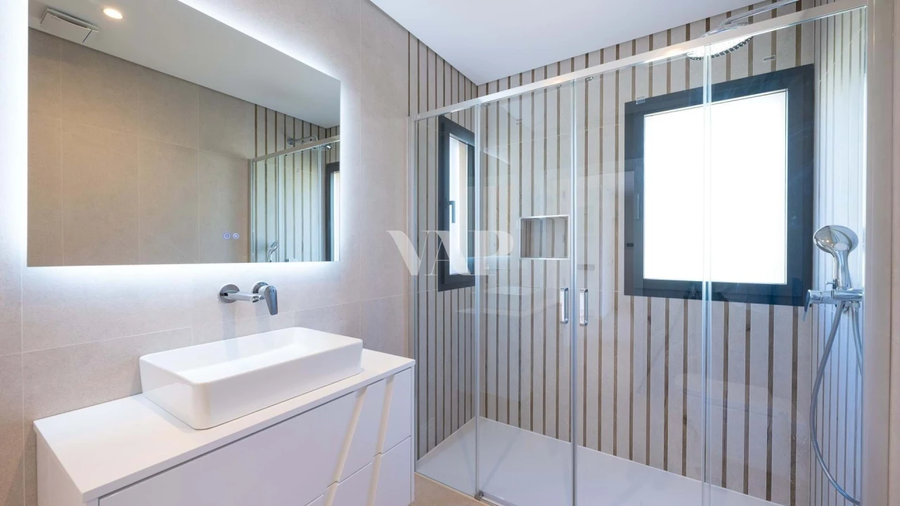Apartamento T2 para Venda em Quarteira Foto 21