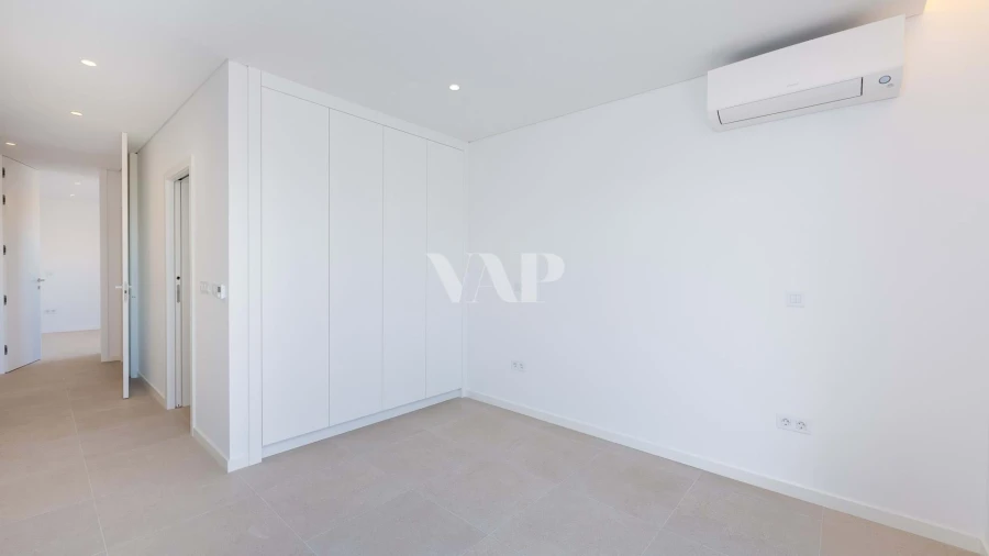 Apartamento T2 para Venda em Quarteira Foto 16