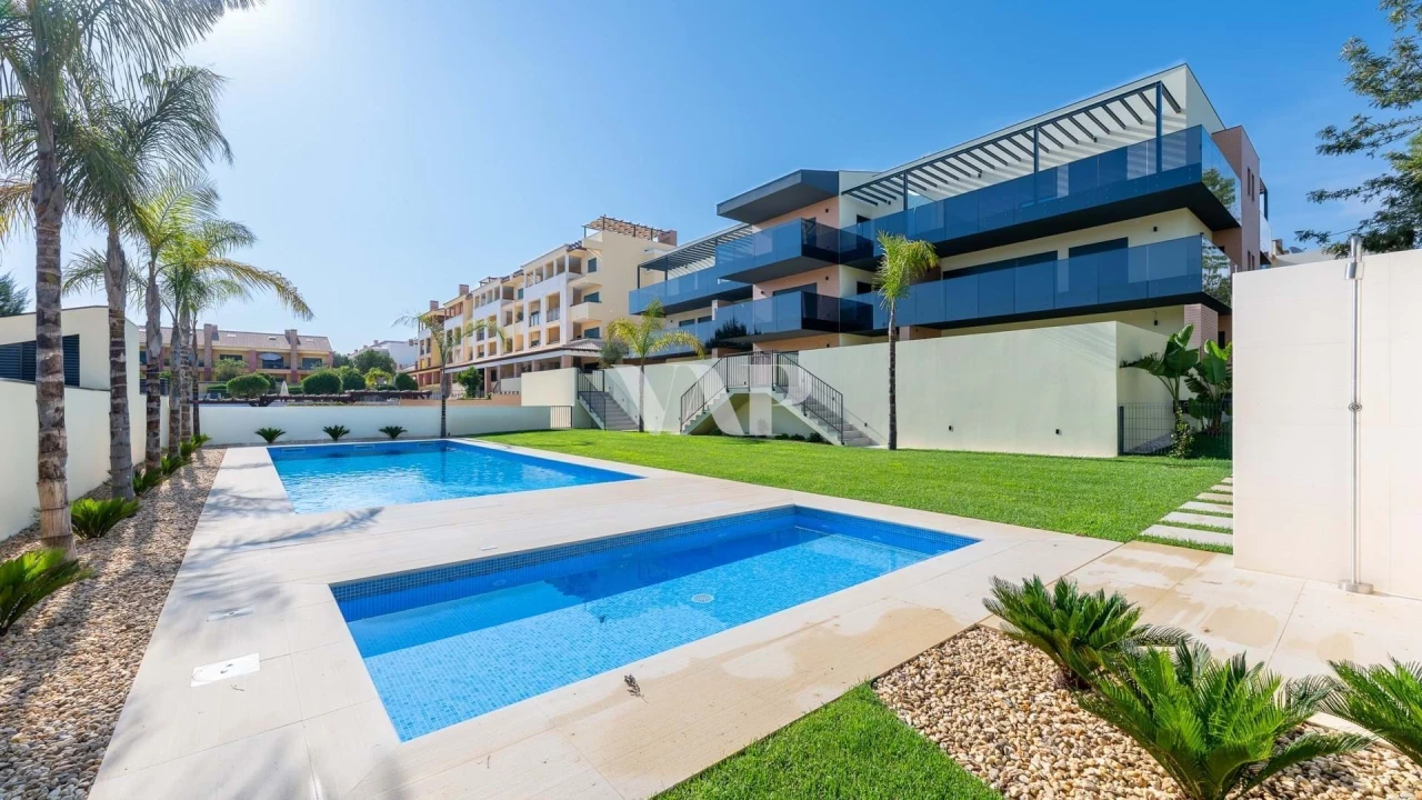 Apartamento T2 para Venda em Quarteira Foto 1