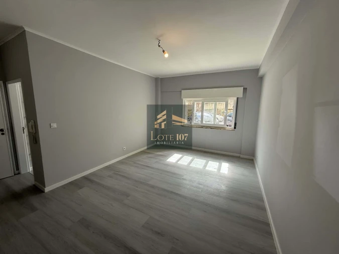 Apartamento T3 para Venda em Laranjeiro e Feijó Foto 5