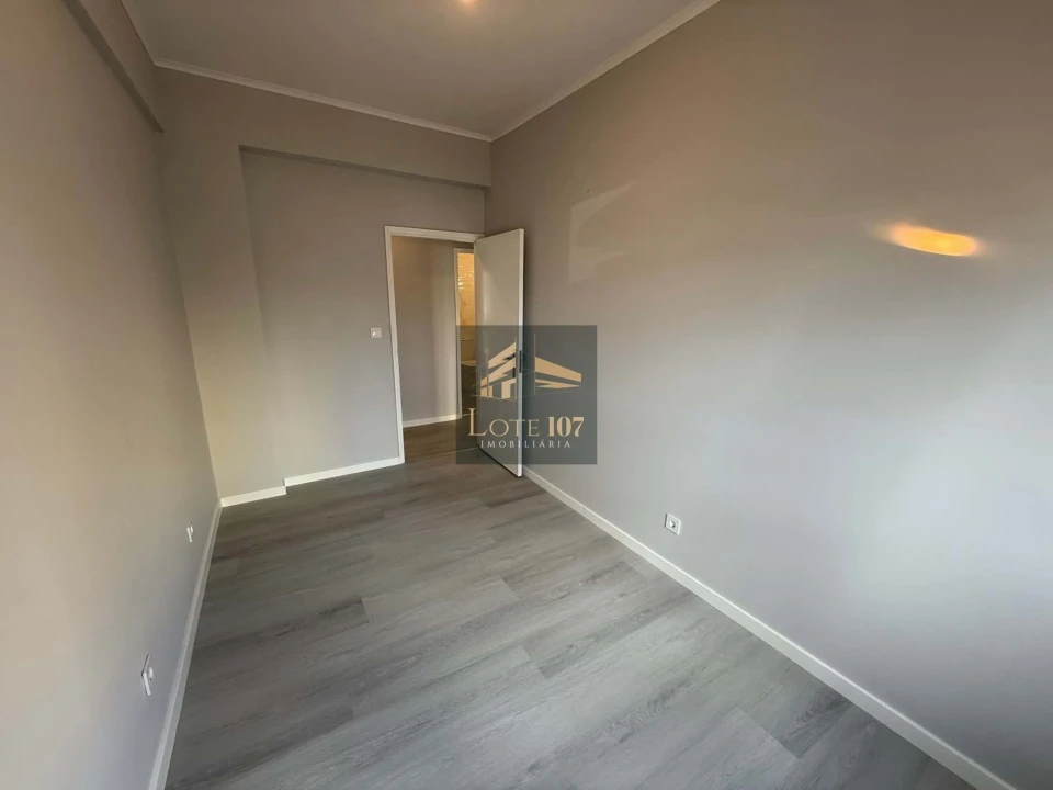 Apartamento T3 para Venda em Laranjeiro e Feijó Foto 8