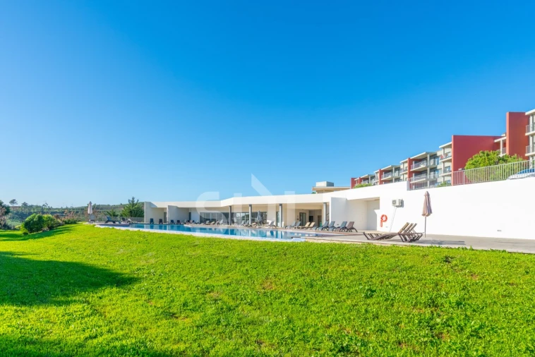 Apartamento T1 para Venda em Mexilhoeira Grande Foto 29