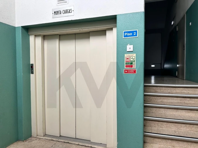 Armazém para Venda em Marvila Foto 15