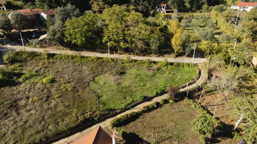 Terreno para Venda em Britelo, Gémeos e Ourilhe Foto 12