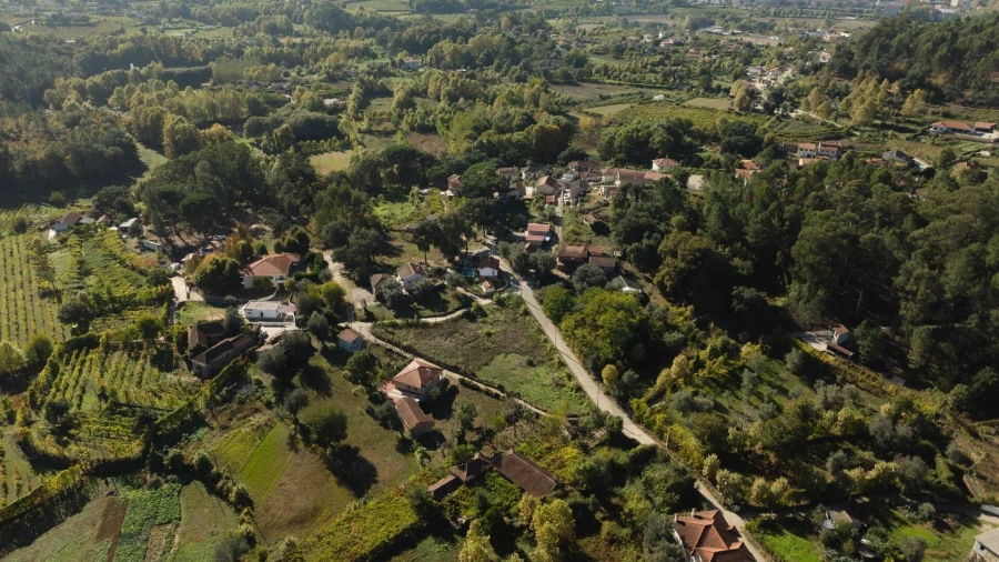 Terreno para Venda em Britelo, Gémeos e Ourilhe Foto 6