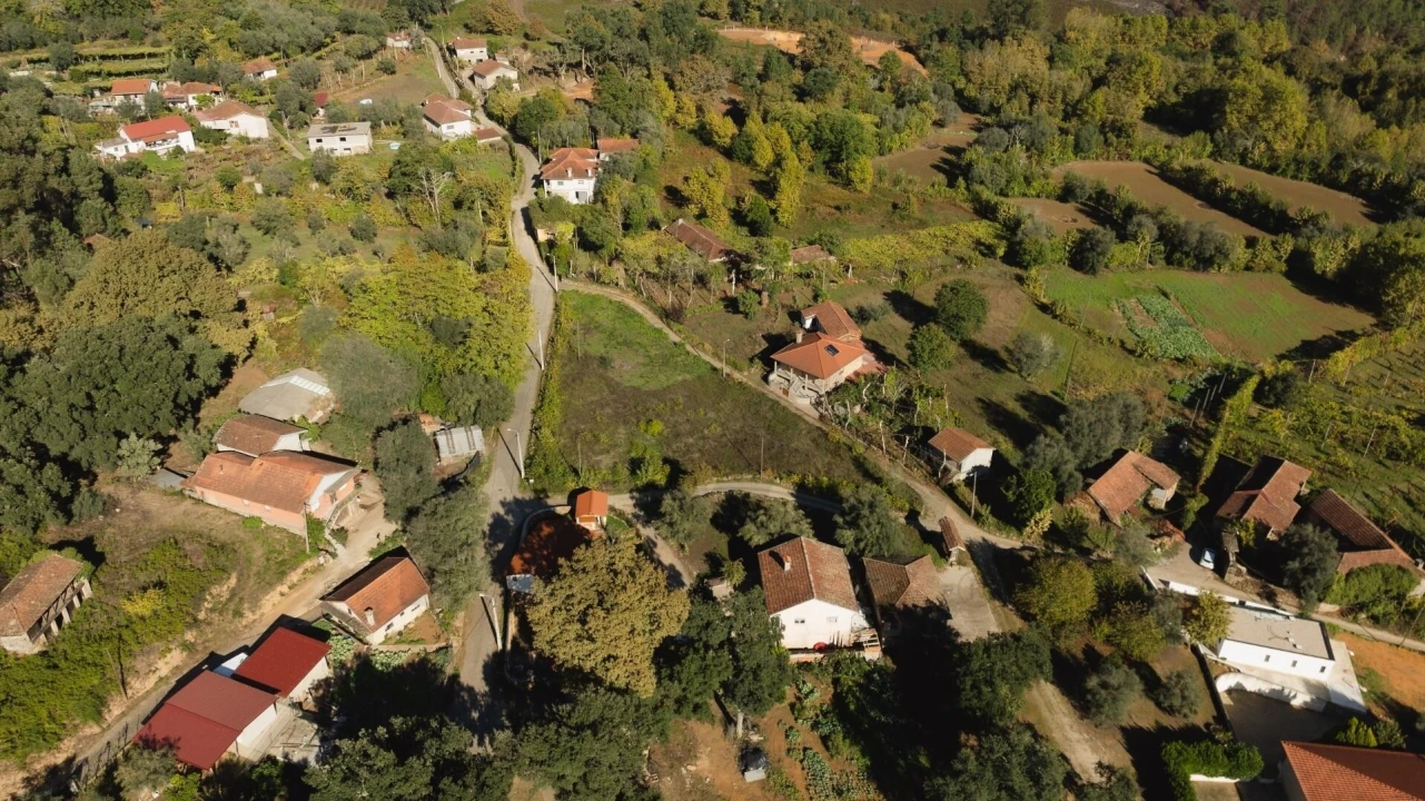 Terreno para Venda em Britelo, Gémeos e Ourilhe Foto 10