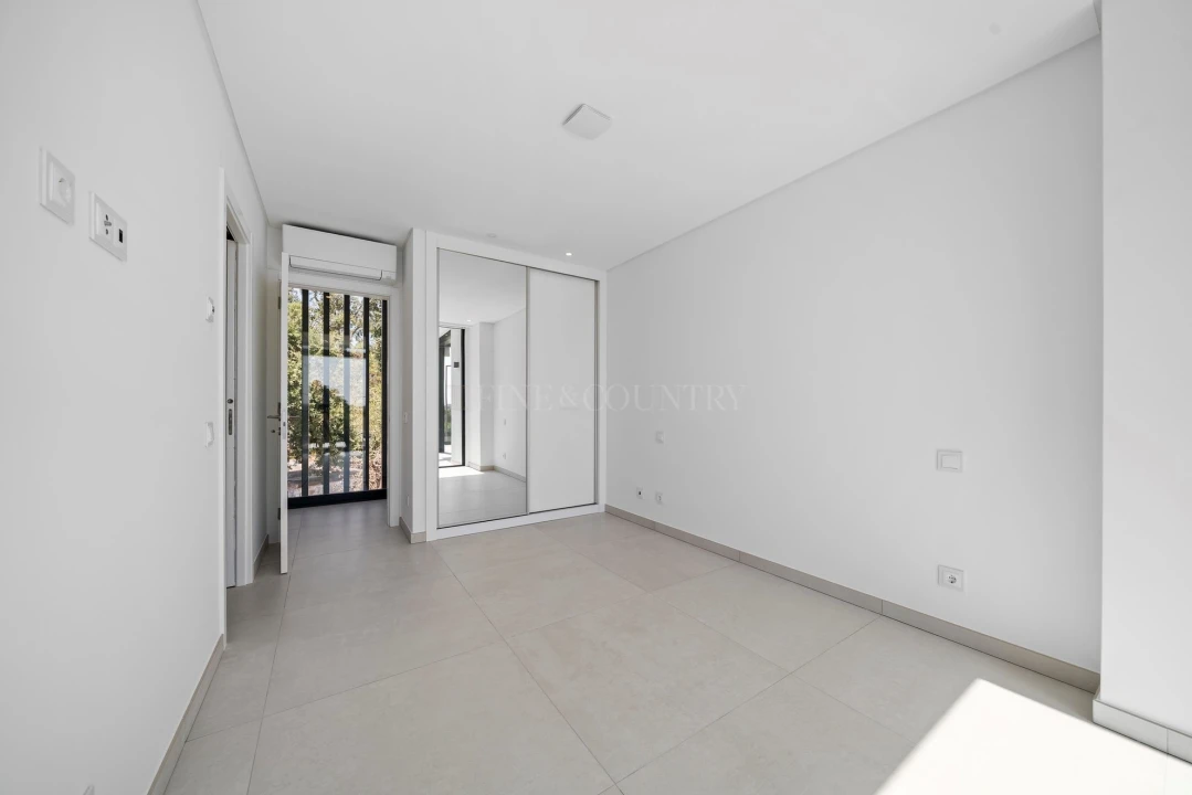 Moradia T4 para Venda em Albufeira e Olhos de Água Foto 37