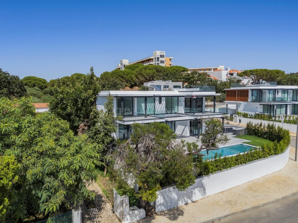 Moradia T4 para Venda em Albufeira e Olhos de Água Foto 9
