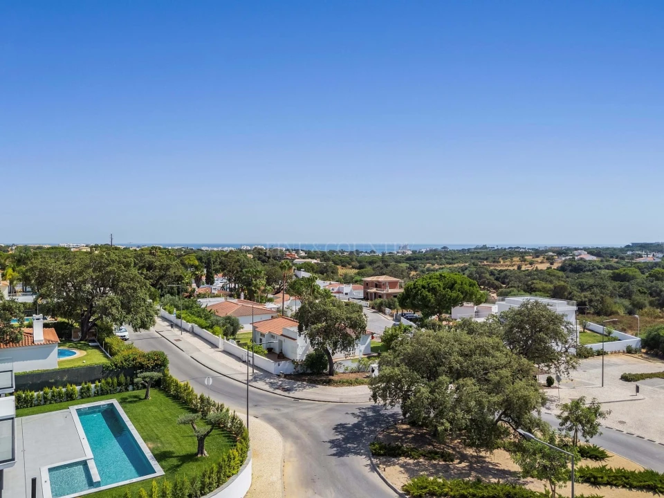 Moradia T4 para Venda em Albufeira e Olhos de Água Foto 4