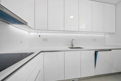 Moradia T4 para Venda em Albufeira e Olhos de Água