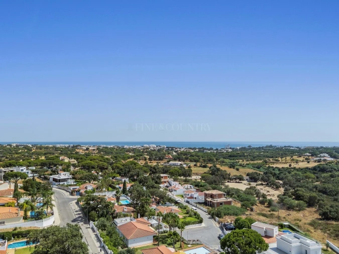 Moradia T4 para Venda em Albufeira e Olhos de Água Foto 5