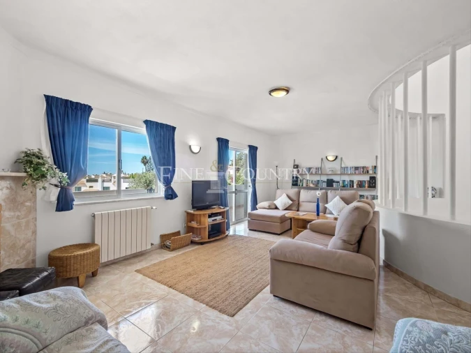 Moradia T4 para Venda em Lagoa e Carvoeiro Foto 2