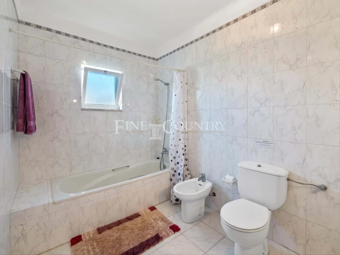 Moradia T4 para Venda em Lagoa e Carvoeiro Foto 12