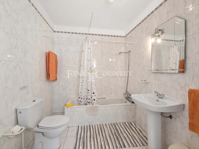 Moradia T4 para Venda em Lagoa e Carvoeiro Foto 15