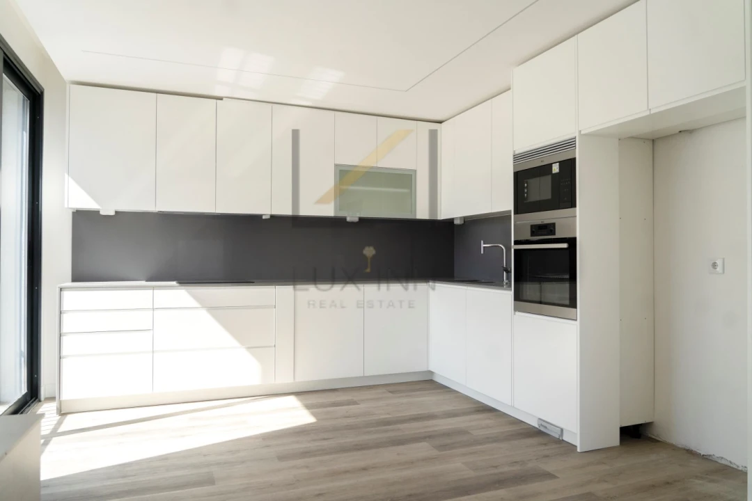 Moradia T3 para Venda em Carcavelos e Parede Foto 2