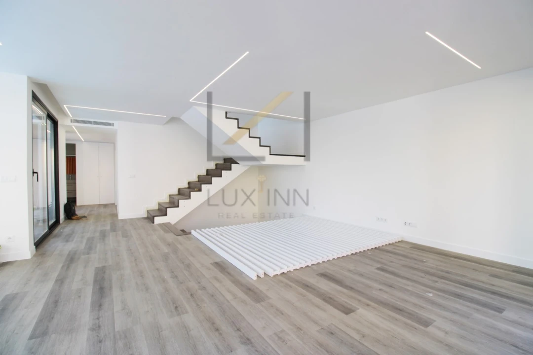 Moradia T3 para Venda em Carcavelos e Parede Foto 4